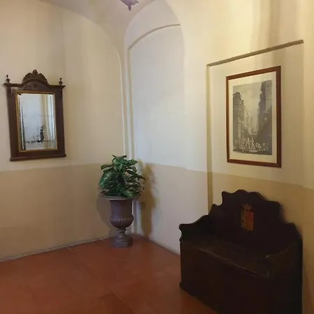 شقة La Foresteria Del Passeggere أوفادا